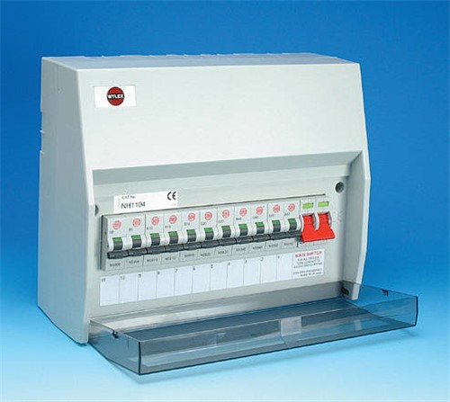 Wylex 8 Way Ins.Consumer Unit c/w 100 Amp Switch