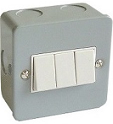 Metalclad 3 Gang 2 Way Light Switch